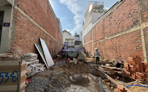 Khởi công làm móng 15/09