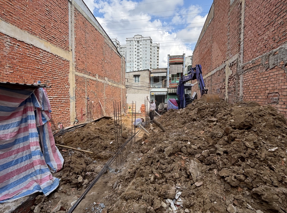 Khởi công làm móng 19/09